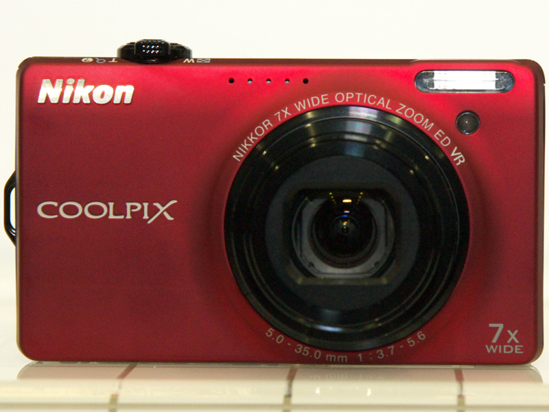 <b>COOLPIX S6000</b>