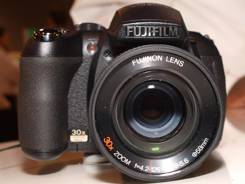 <b>FinePix HS10</b>