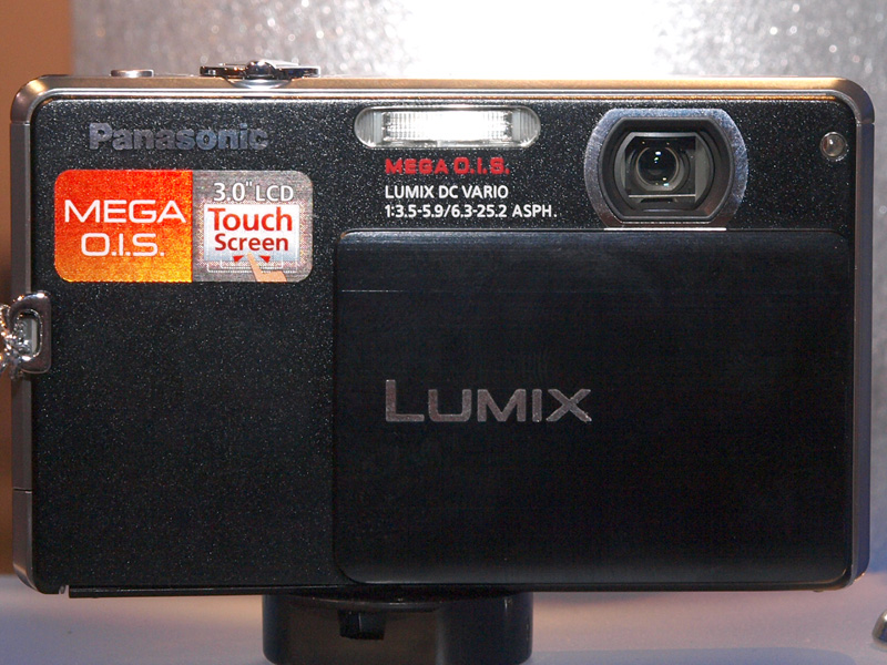<b>LUMIX DMC-FP3</b>