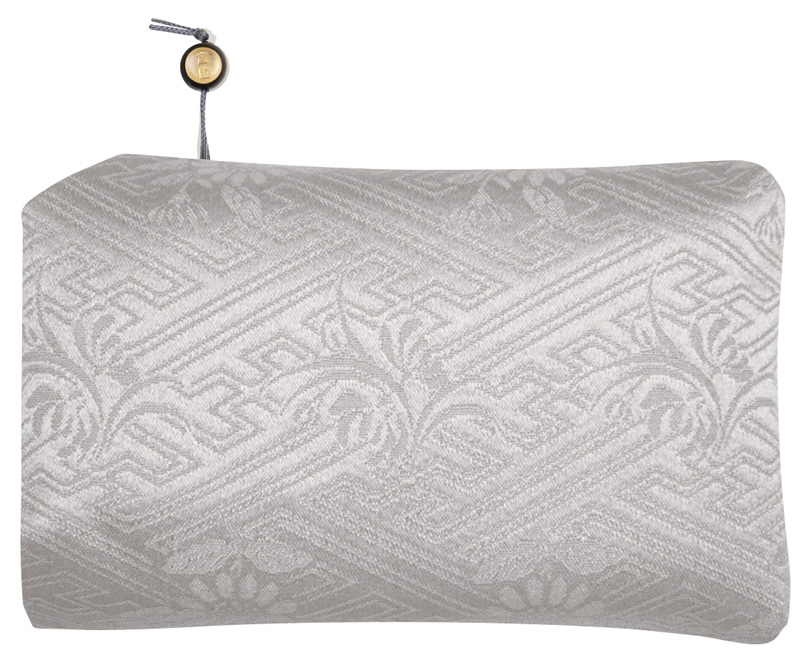 <b>粋セットに付属するカメラケース（銀鼠）</b>