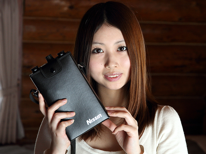 <b>PS-300の本体。3月11日から開催するフォトイベント「CP+」のニッシンジャパンブースでも展示する予定</b>