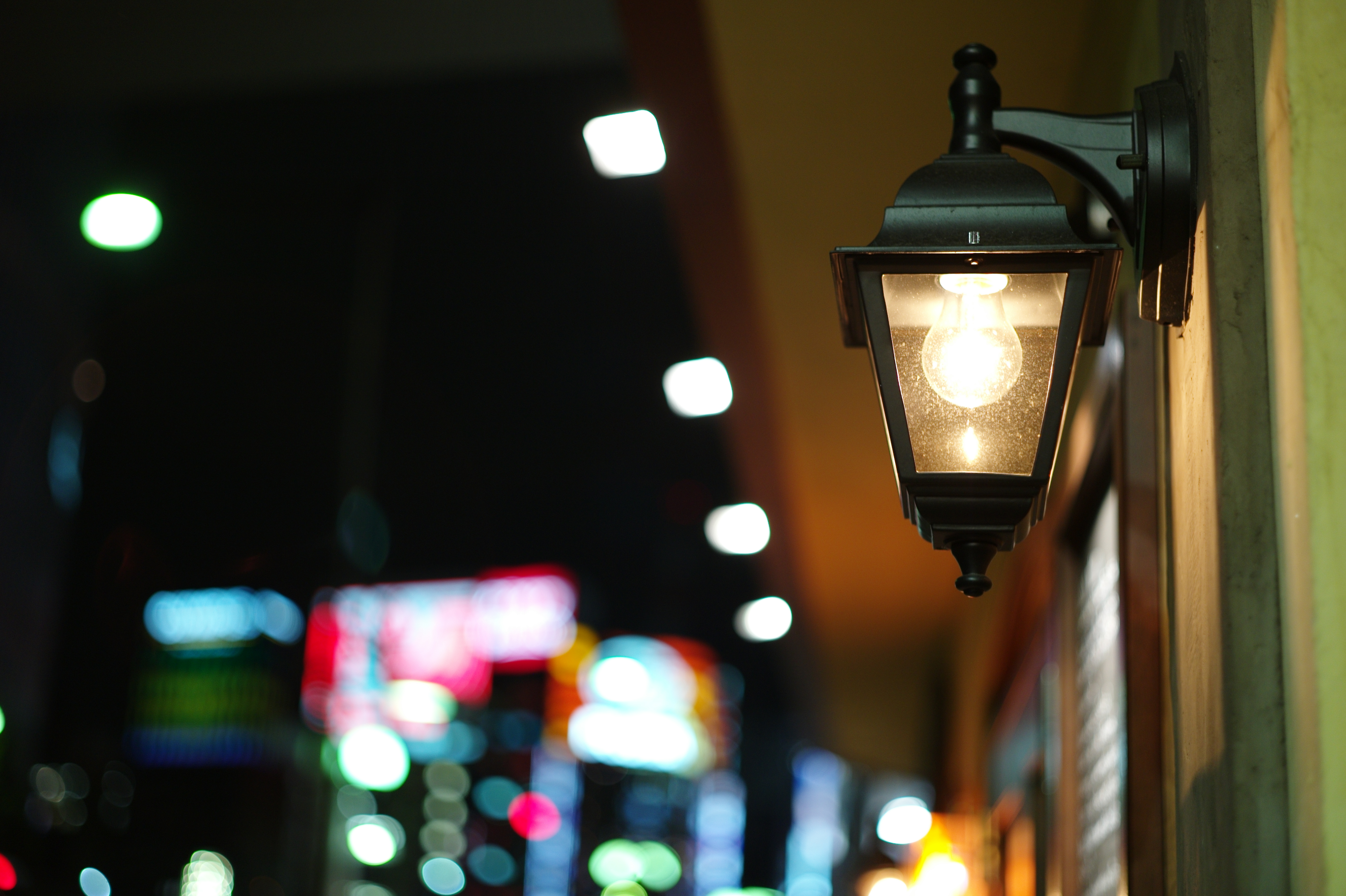 <b>M9 / ズミクロン50mm F2 / 5,261×3,472 / 1/60秒 / F2 / 0EV / ISO400 / WB:オート</b>