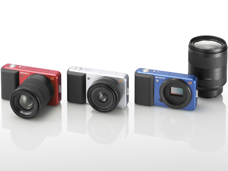 <b>レンズ交換式小型カメラのコンセプトモデル</b>