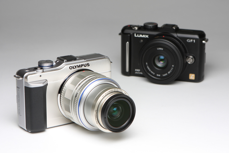 <b>ライバルは、ズバリ、パナソニックLUMIX DMC-GF1。実力は伯仲しているように思え、甲乙は正直たいへん付けがたい</b>