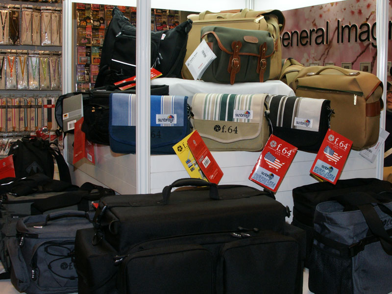 <b>f.64の展示コーナー</b>