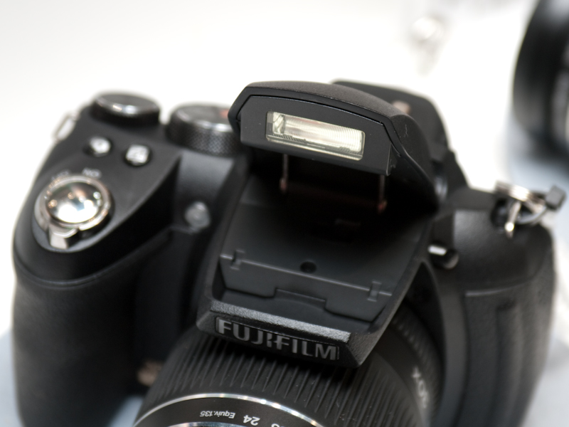 <b>内蔵ストロボ</b>