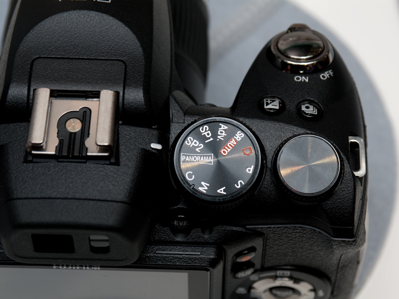 <b>モードダイヤル</b>