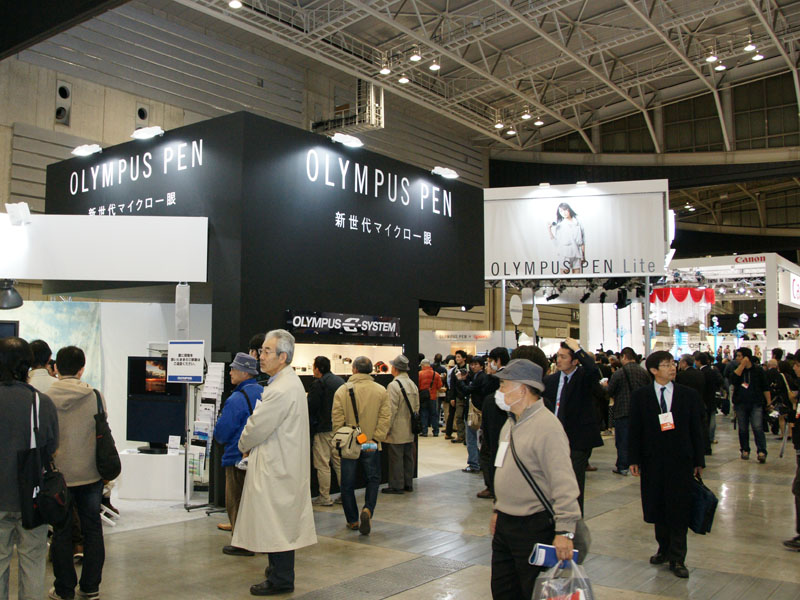 <b>オリンパスブース</b>