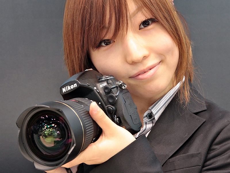 <b>AT-X 16-28mm F2.8 PRO</b>