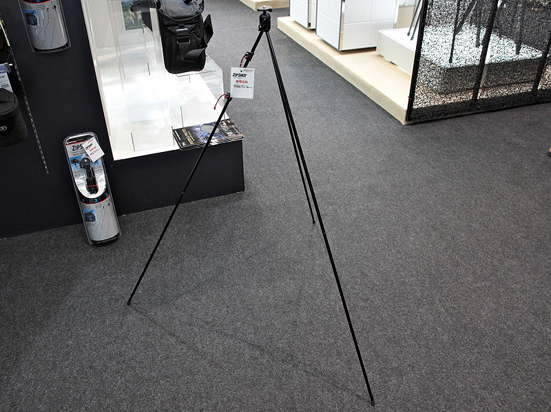 <b>ZIP SHOT。自由雲台付き</b>