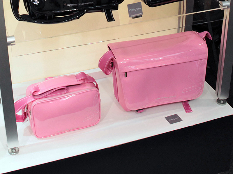 <b>カメラバック860（右）とカメラバッグ840（840）</b>