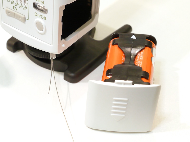 <b>既存のDi466と同じく、バッテリーマガジンを採用</b>