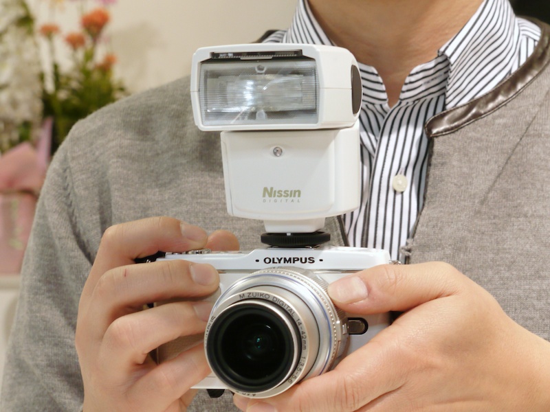 <b>E-P1ホワイトとの組み合わせ例</b>