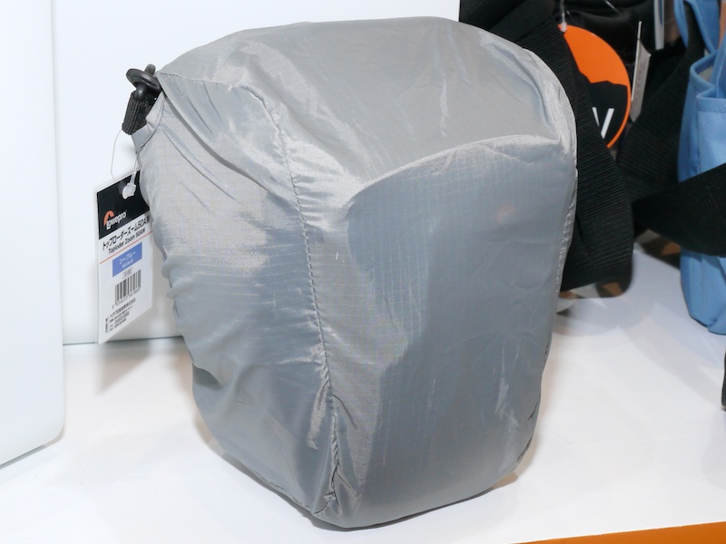 <b>トップローダーズーム50AW。オールウェザカーバーを装着した状態</b>