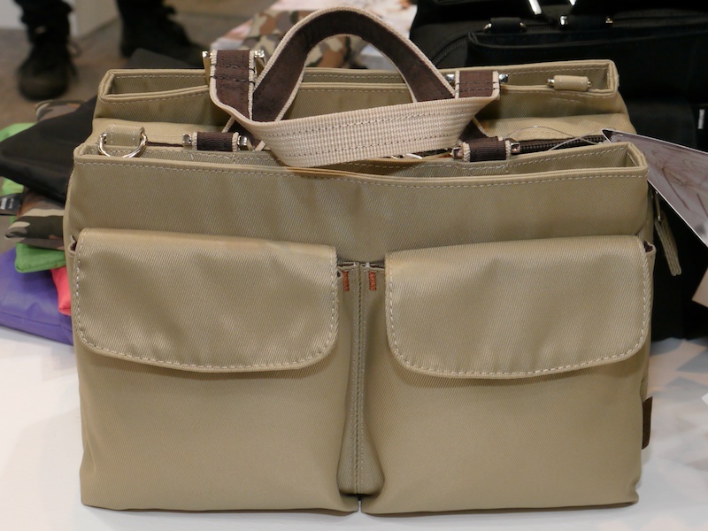 <b>ピクスギア クラーヴォ ショルダーバッグM</b>