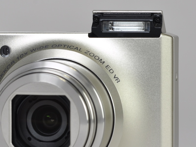 <b>ストロボをポップアップさせたところ</b>