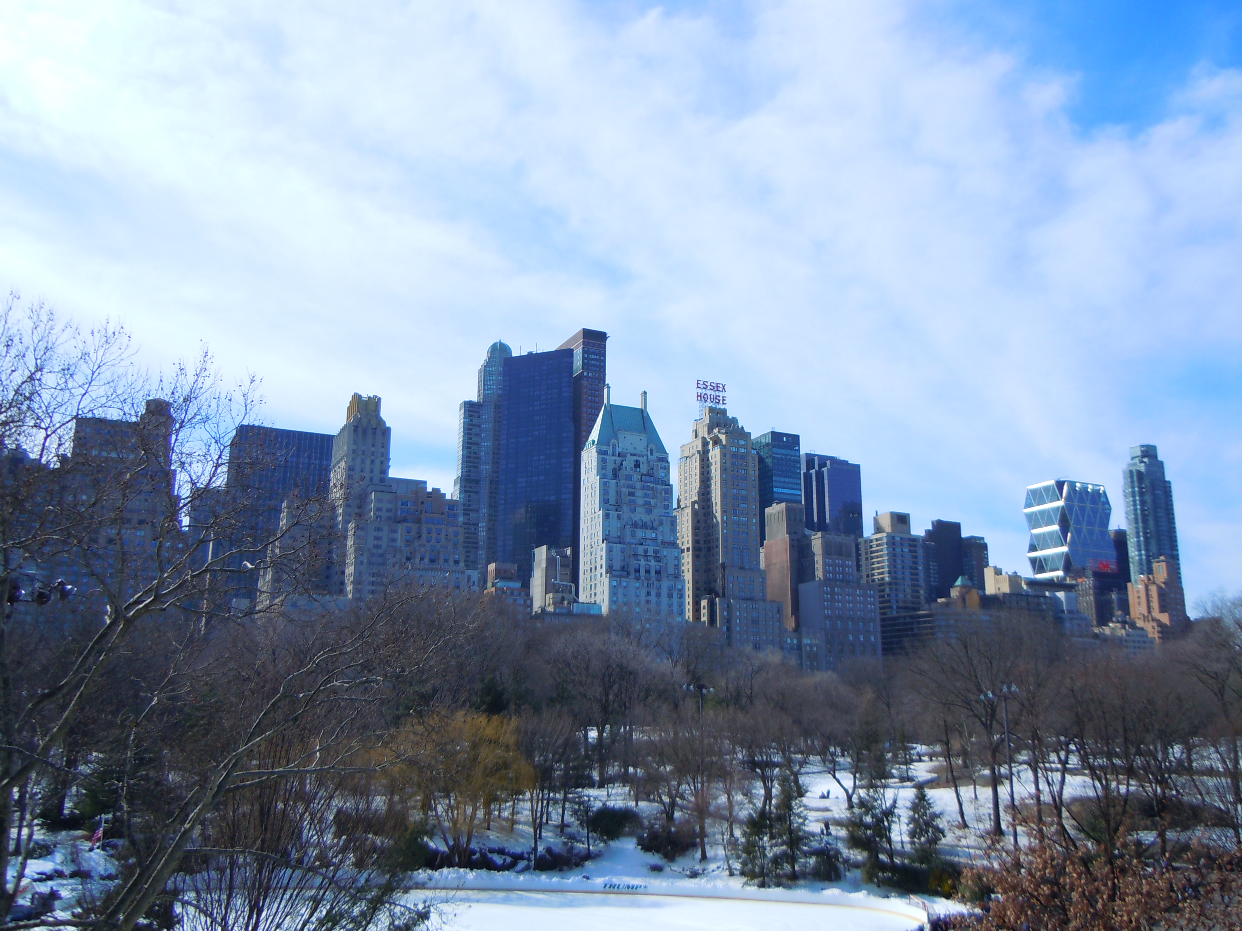 <b>広角端<br>COOLPIX S8000 / 約4.5MB / 4,320×3,240 / 1/320秒 / F7 / +0.3EV / ISO100 / WB:晴天 / 5.4mm</b>