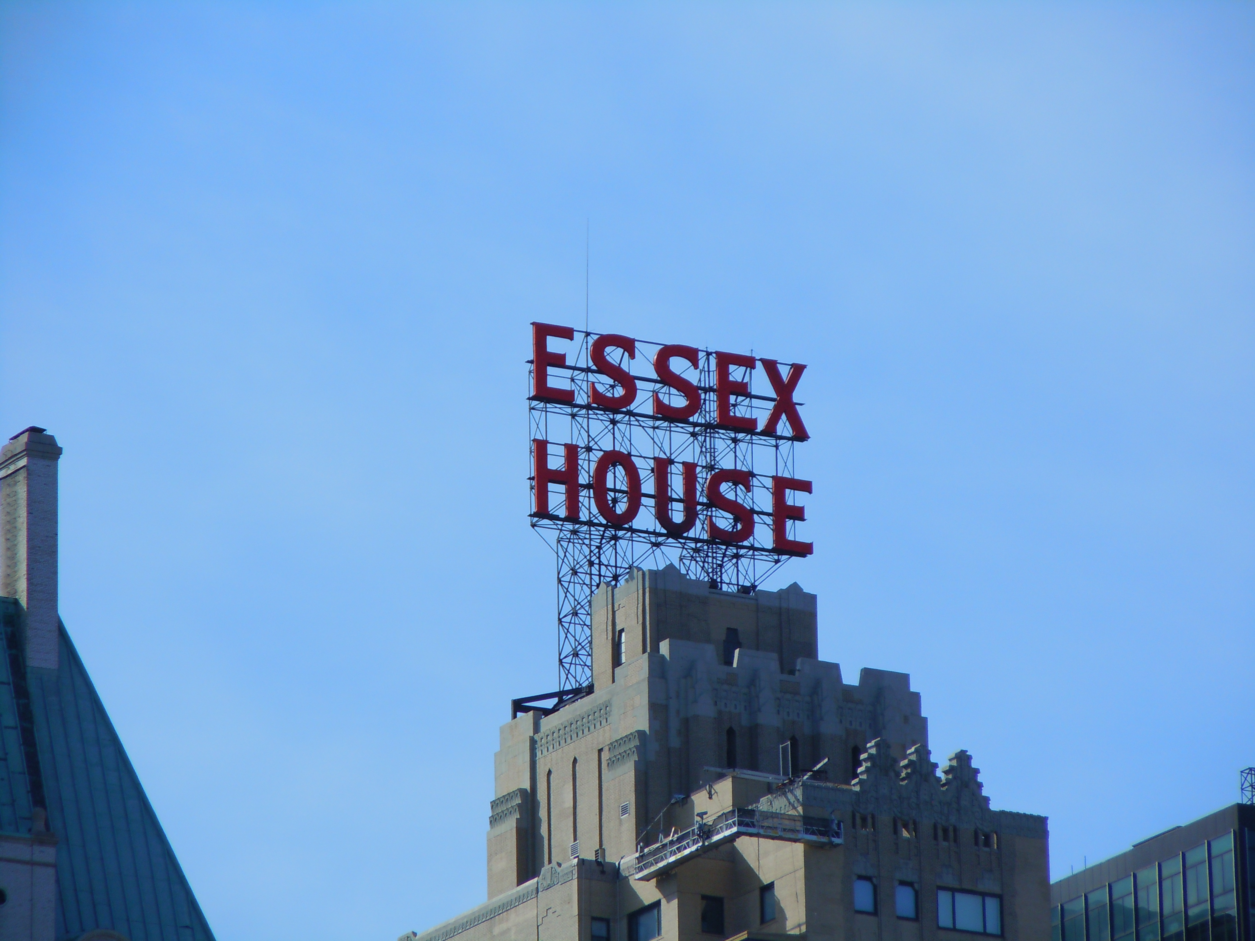 <b>望遠端<br>COOLPIX S8000 / 約4.6MB / 4,320×3,240 / 1/800秒 / F5.6 / +0.3EV / ISO100 / WB:晴天 / 54mm</b>