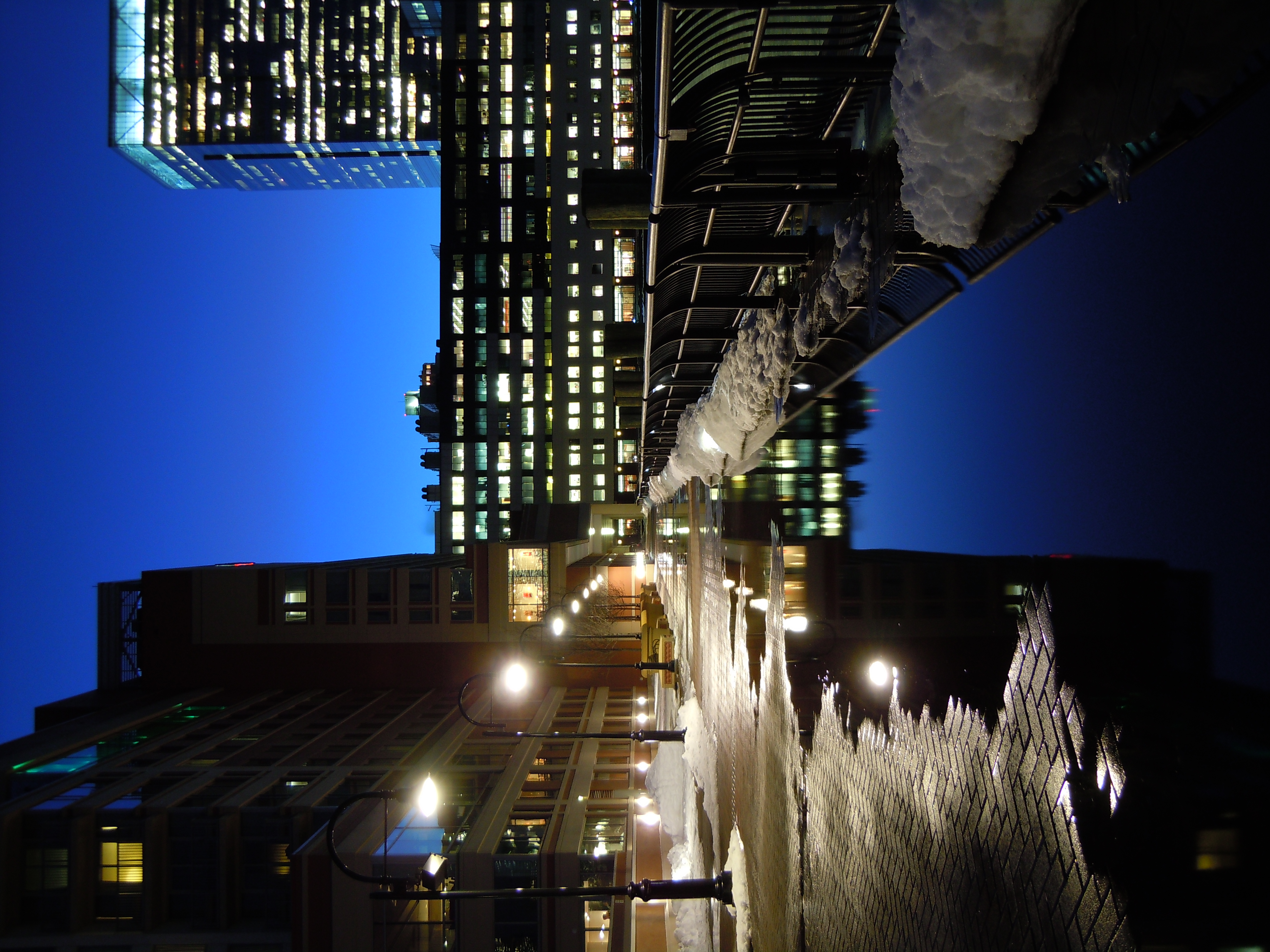 <b>COOLPIX S8000 / 約5.1MB / 3,240×4,320 / 2秒 / F3.7 / 0EV / ISO100 / WB:オート / 7.1mm</b>