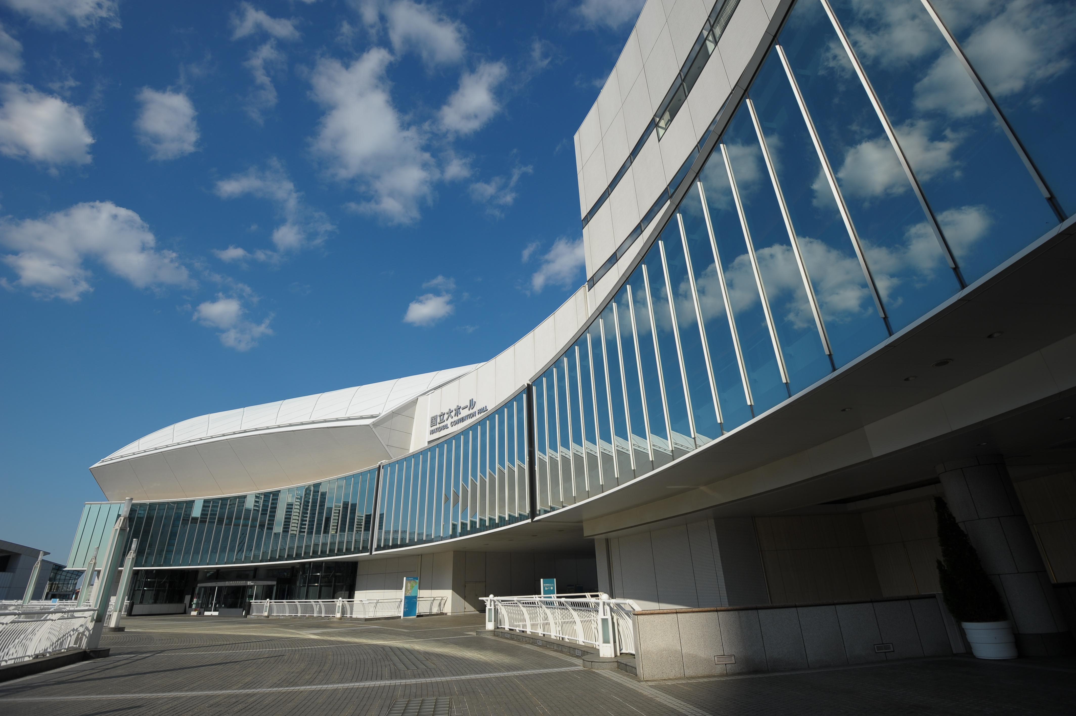 <b>D700 / AF-S NIKKOR 16-35mm F4 G ED VR / 約3.9MB / 4,256×2,832 / 1/1,250秒 / F5.6 / 0EV / ISO200 / WB:オート / 16mm</b>