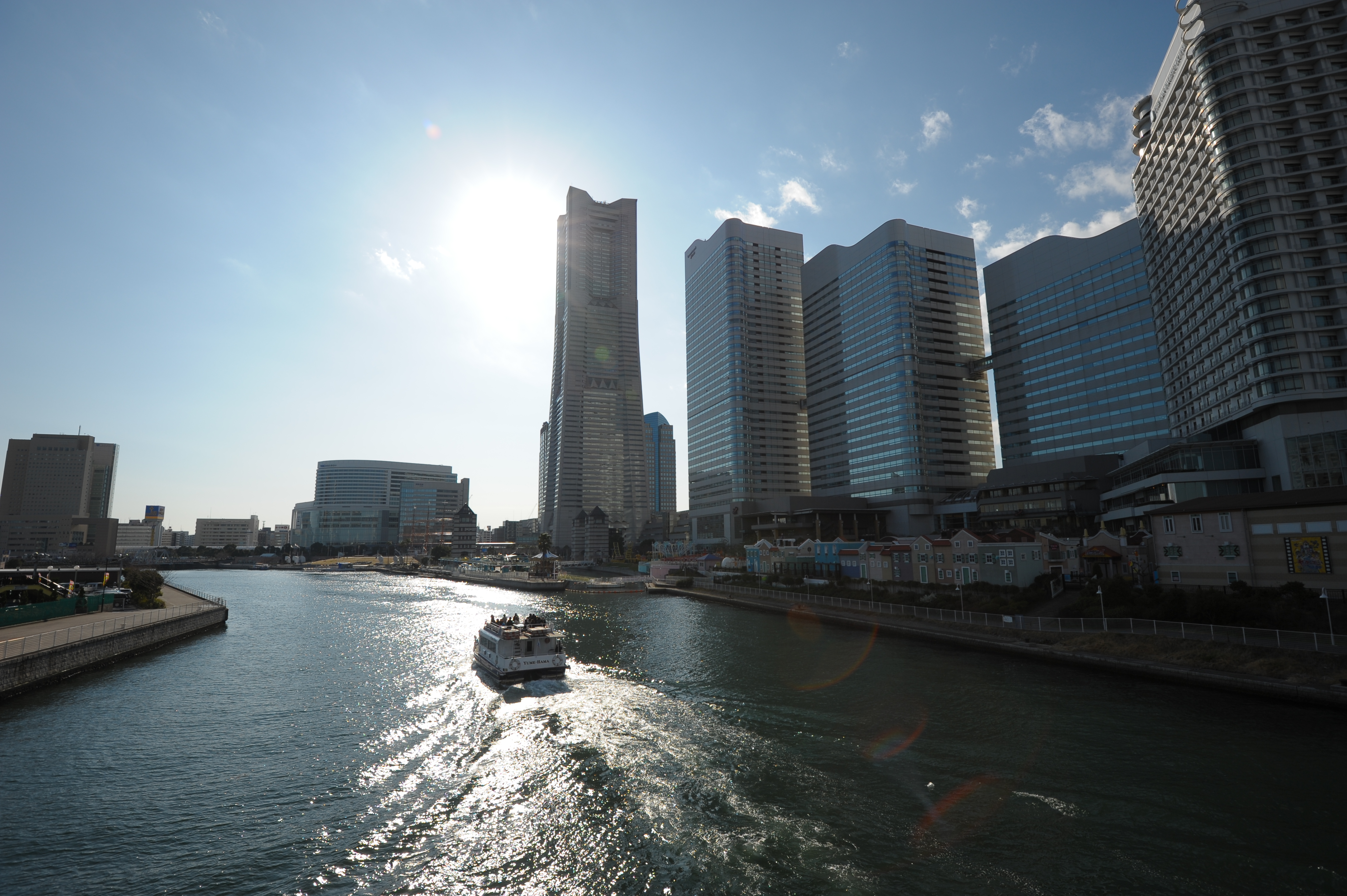 <b>D700 / AF-S NIKKOR 16-35mm F4 G ED VR / 約4.6MB / 4,256×2,832 / 1/800秒 / F8 / +0.7EV / ISO200 / WB:オート / 16mm</b>