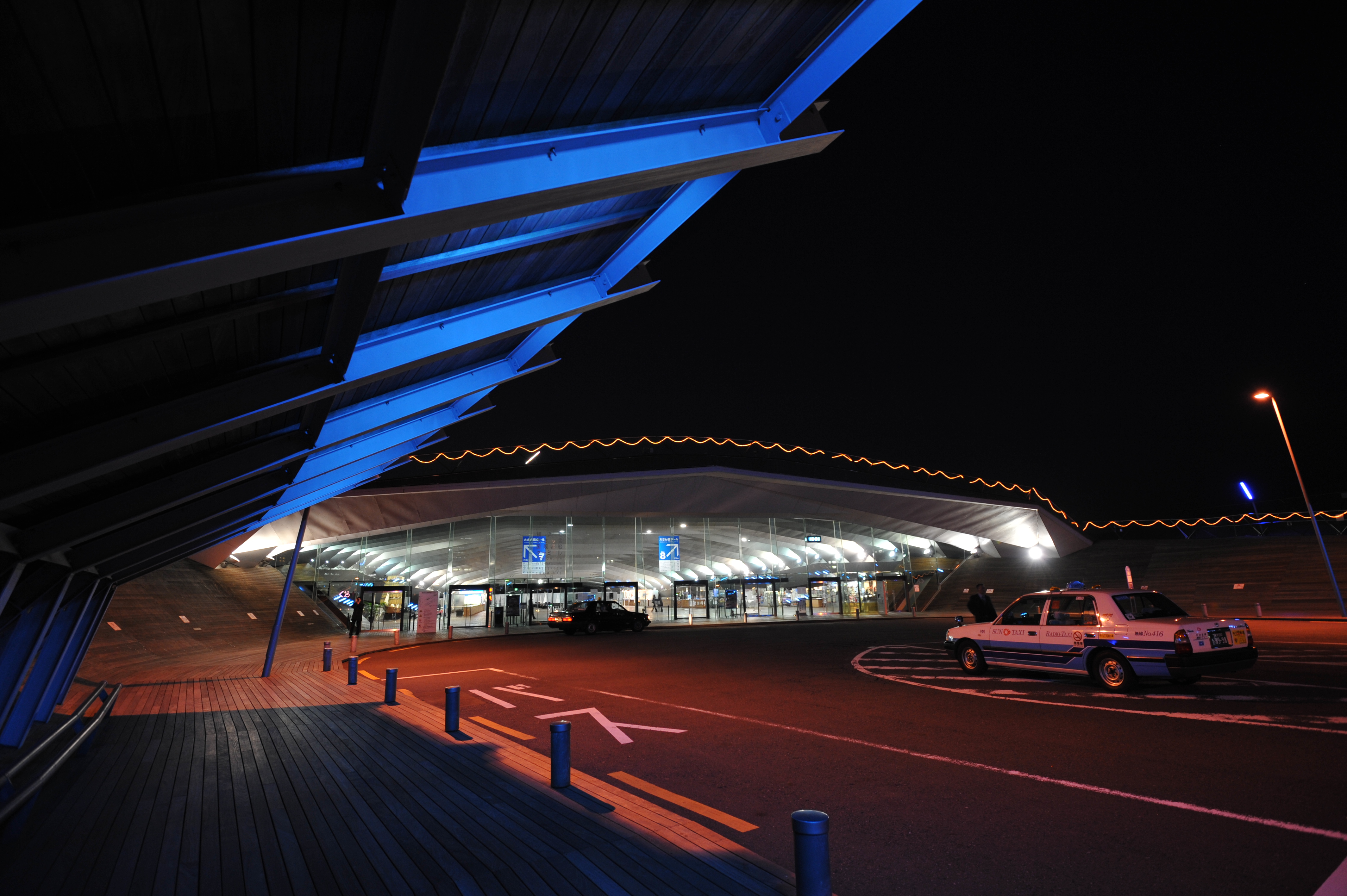 <b>D700 / AF-S NIKKOR 16-35mm F4 G ED VR / 約4.1MB / 4,256×2,832 / 1/13秒 / F4 / -0.7EV / ISO800 / WB:オート / 17mm</b>