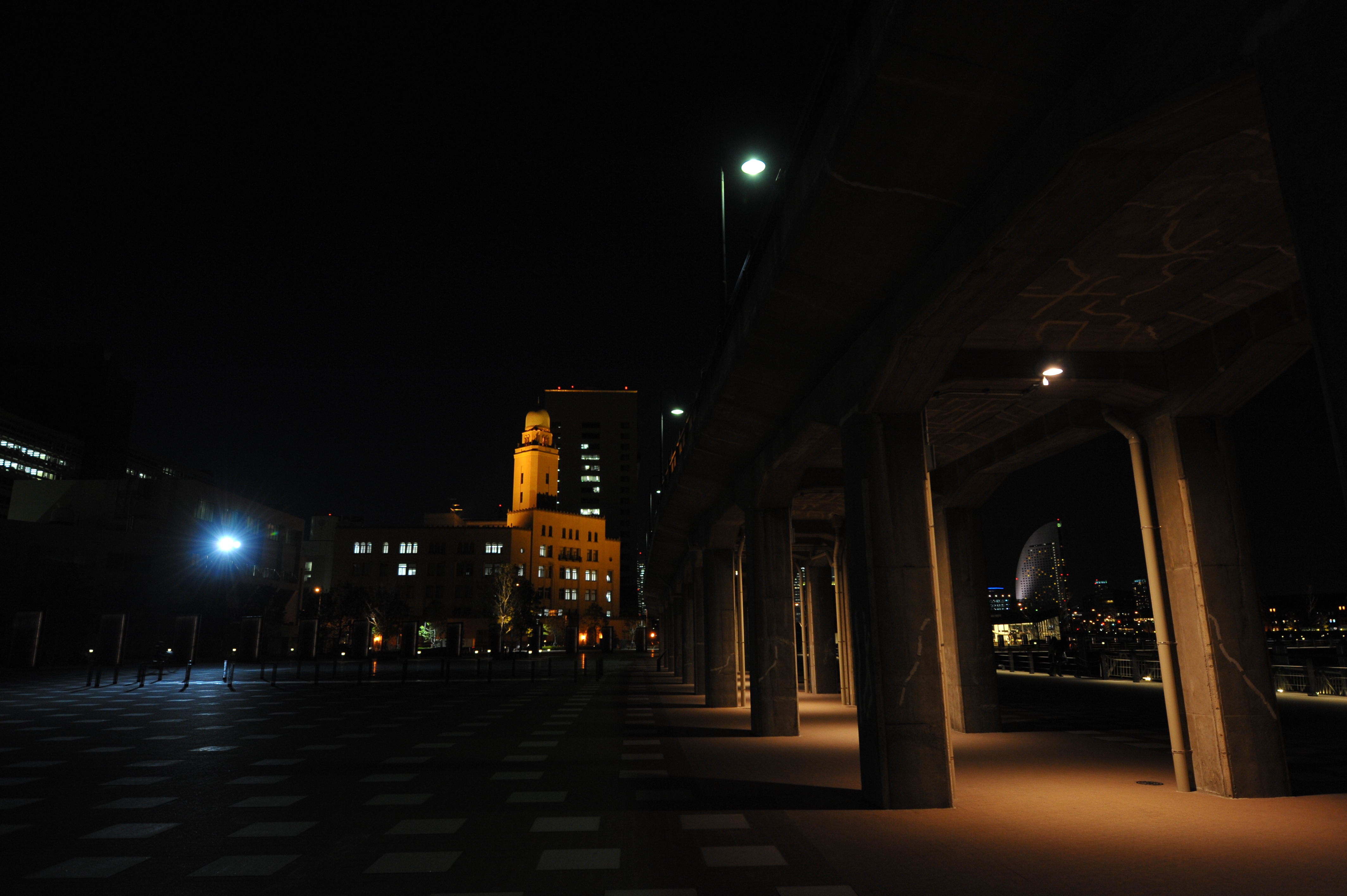 <b>D700 / AF-S NIKKOR 16-35mm F4 G ED VR / 約3.7MB / 4,256×2,832 / 1/20秒 / F5.6 / -1.3EV / ISO1250 / WB:オート / 22mm</b>