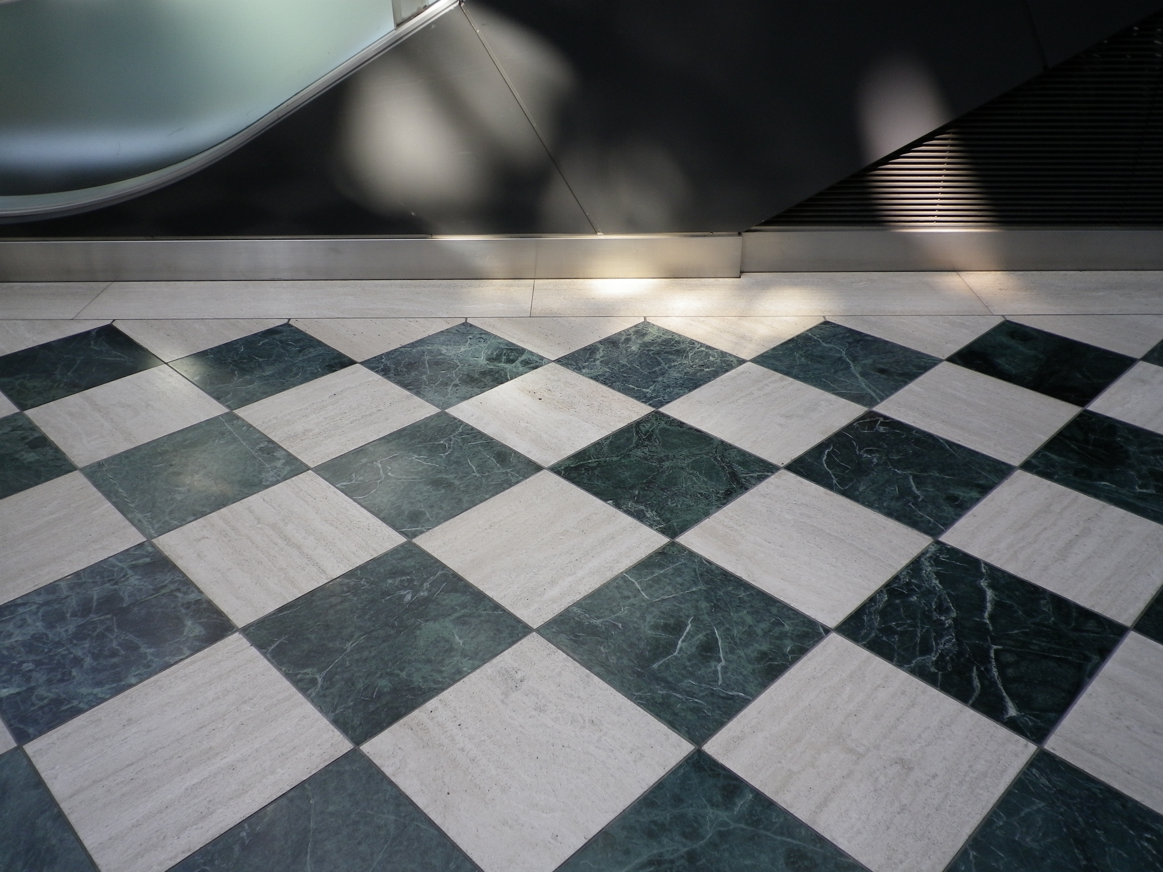 <b>オートピクチャーモード。露出が適正でイメージ通りの画が撮れた<br>Optio I-10 / 約3.6MB / 4,000×3,000 / 1/40秒 / F3.5 / 0EV / ISO80 / WB:オート / 5mm</b>