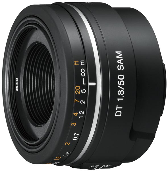 <b>DT 50mm F1.8 SAM</b>