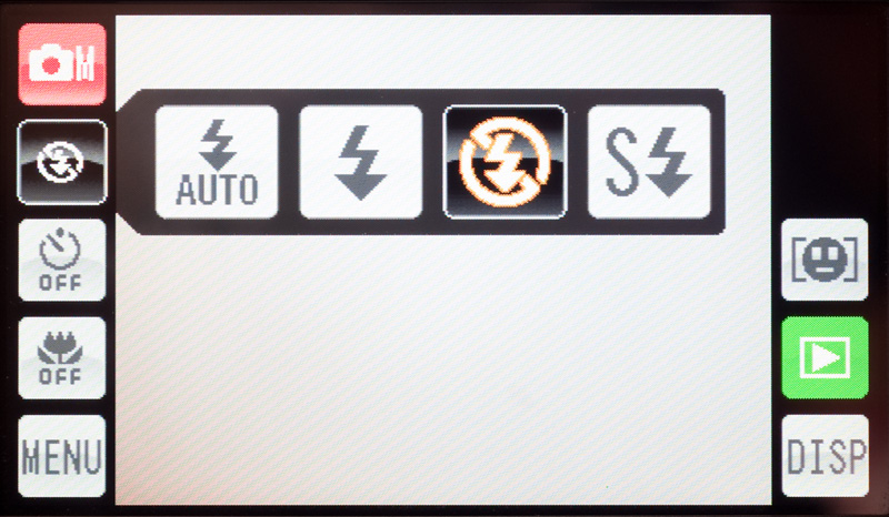 <b>「フラッシュ」、「セルフタイマー」、「マクロ」設定ボタンに触れたときの表示はこんな感じ。タッチパネルの反応はなかなかいい</b>