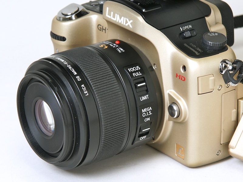<b>CP+2010後半で使用したLEICA DG MACRO-ELMARIT 45mm F2.8 ASPH. MEGA O.I.S.。使い勝手は抜群</b>