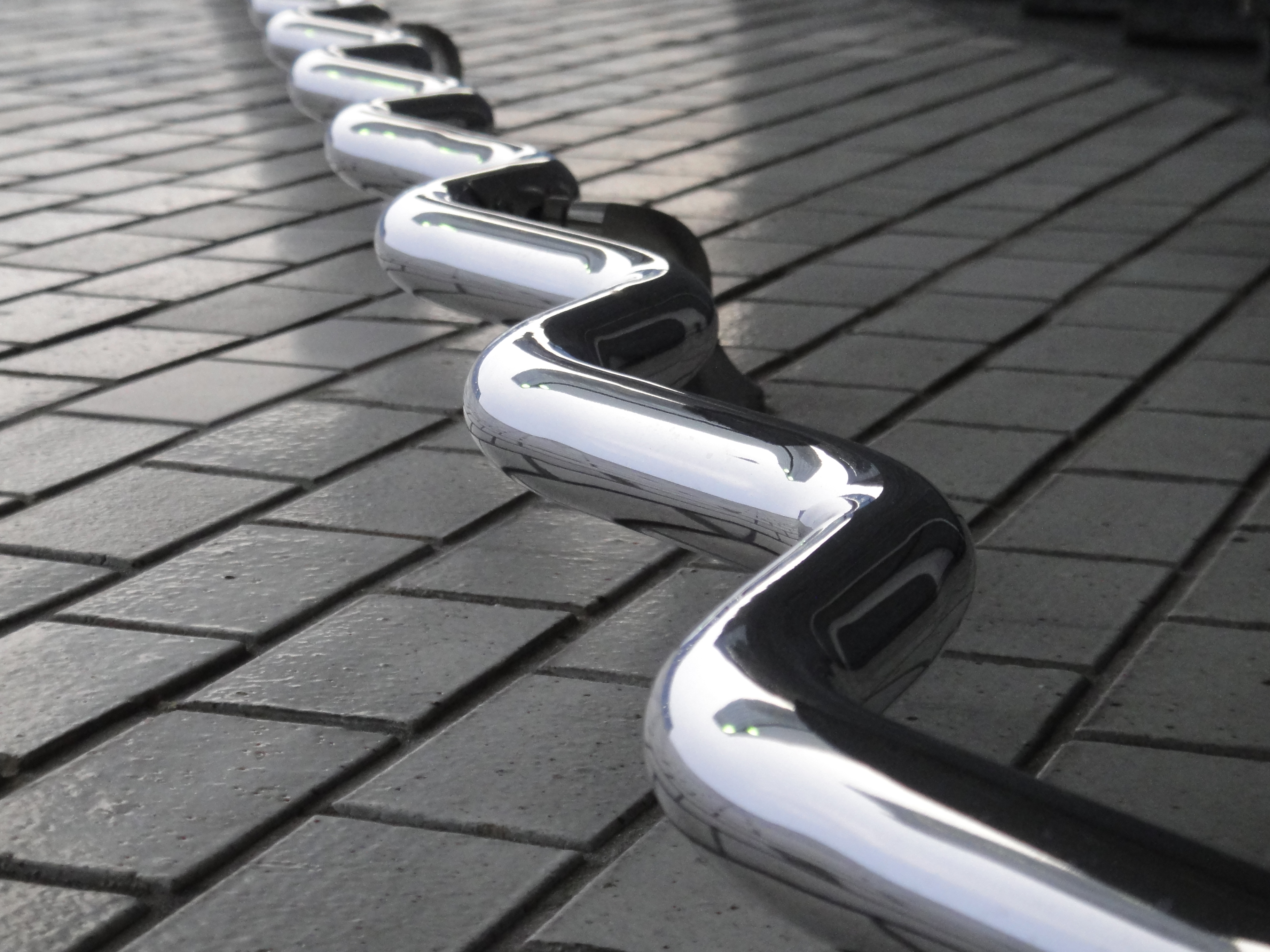 <b>DSC-TX5 / 2,736×3,648 / 1/250秒 / F4.5 / 0EV / ISO800 / プログラム / WB:オート / 14.9mm</b>