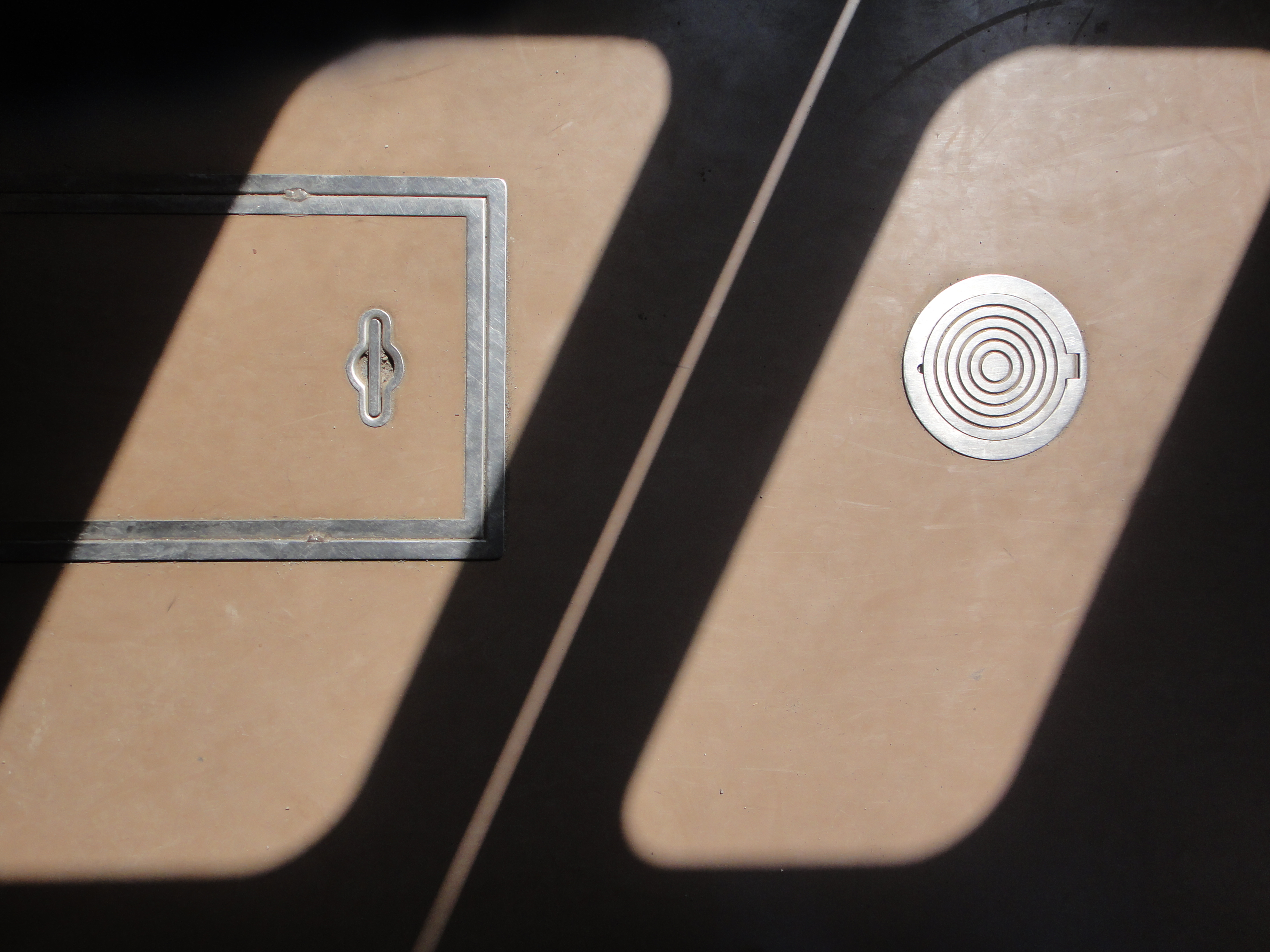 <b>DSC-TX5 / 3,648×2,736 / 1/400秒 / F4.5 / -0.3EV / ISO125 / プログラム / WB:オート / 4.4mm</b>