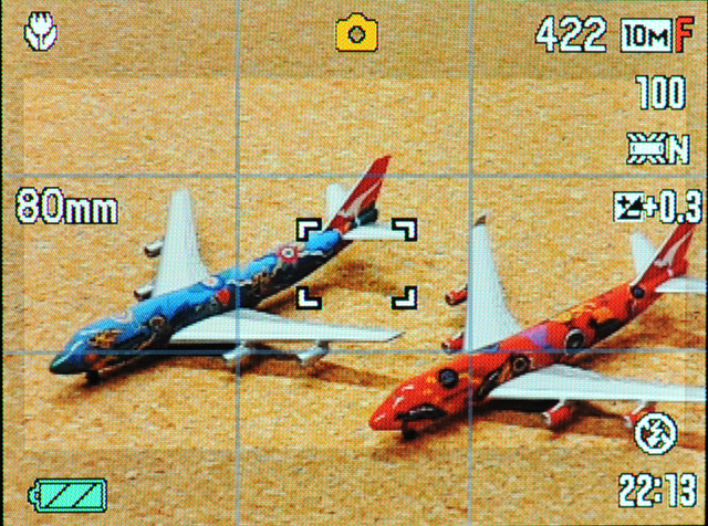 <b>撮影時の画面例。おなじみの「操作パネル」（画面右列）による操作も行なえる</b>