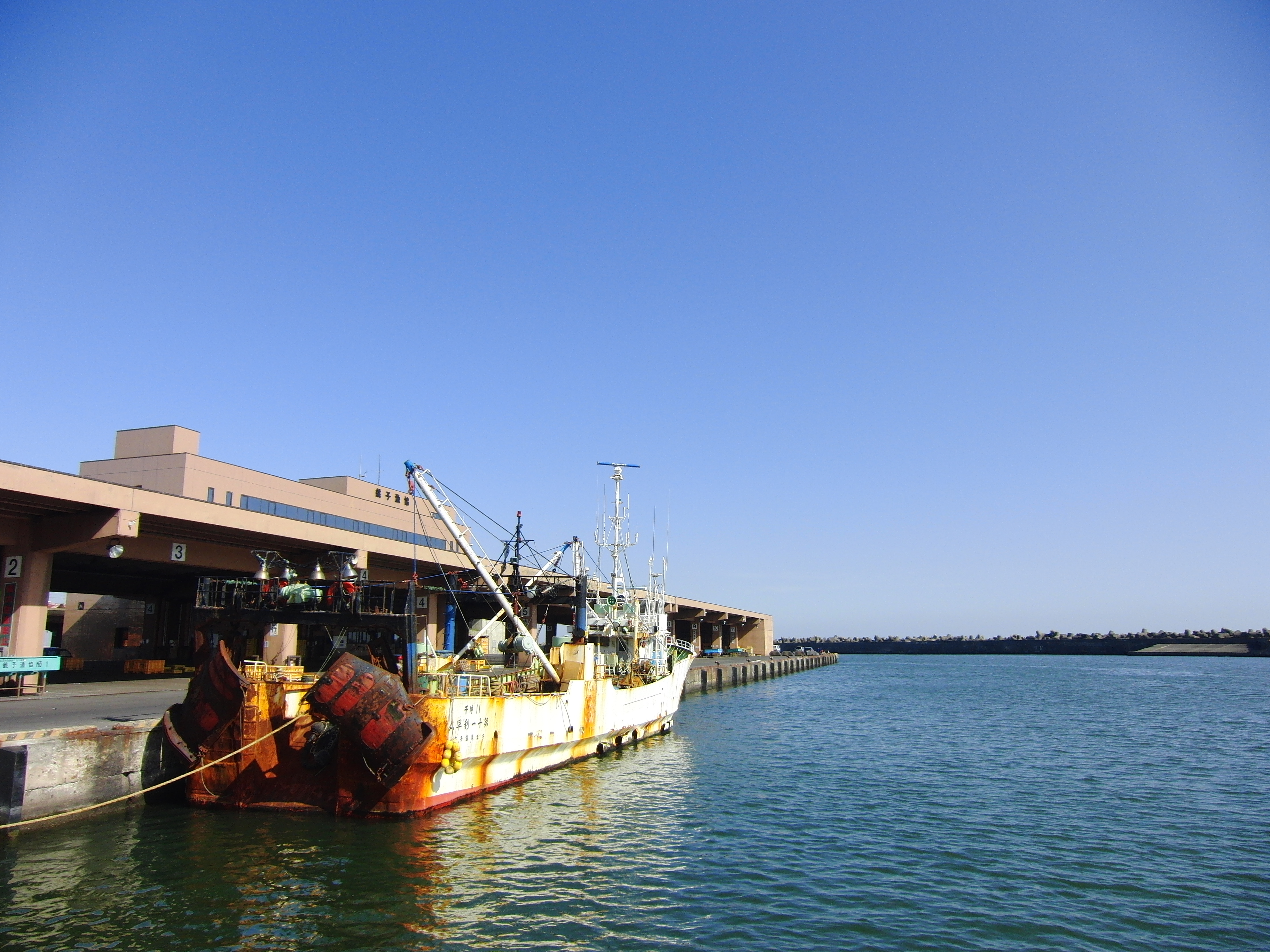 <b>EX-FH100 / 約4.8MB / 3,648×2,736 / 1/250秒 / F7.5 / 0EV / ISO100 / WB:オート / 4.3mm</b>