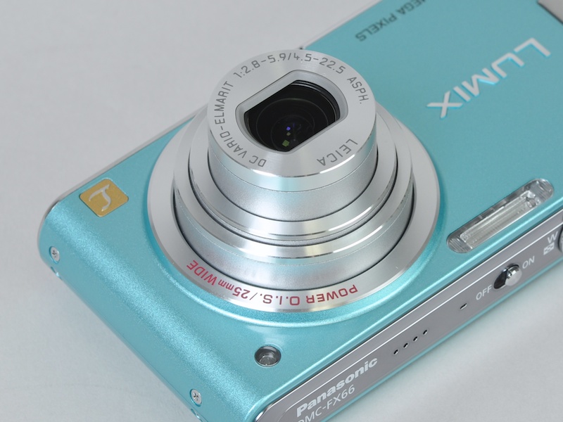 <b>レンズは25〜125mm相当（35mm判換算）F2.8〜5.9の光学5倍ズーム</b>