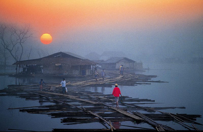 <b>RING CUBEでの展示作品のひとつ。PHOTO: Waranun Chutchawantipakor</b>