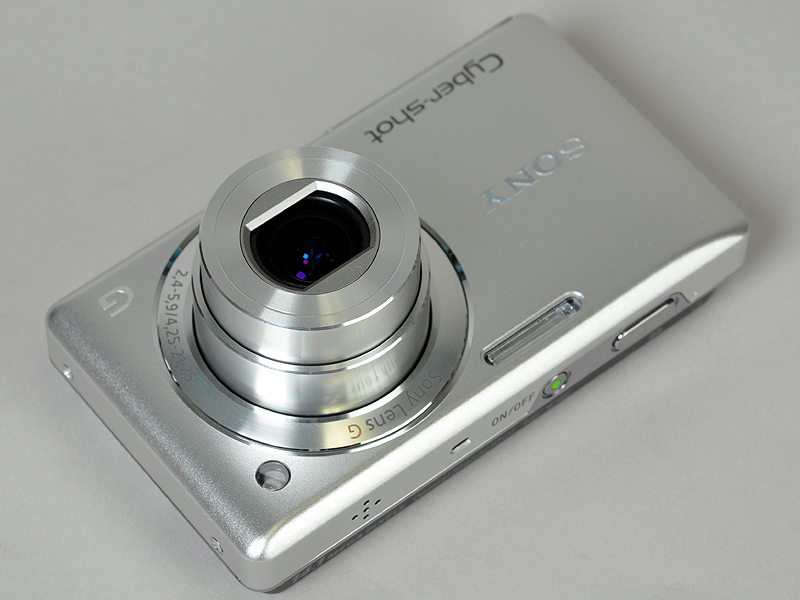 <b>全体に丸みを帯びたデザインを採用</b>