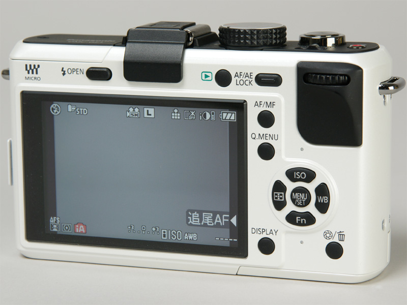 <b>LUMIX DMC-GF1（シェルホワイト）</b>