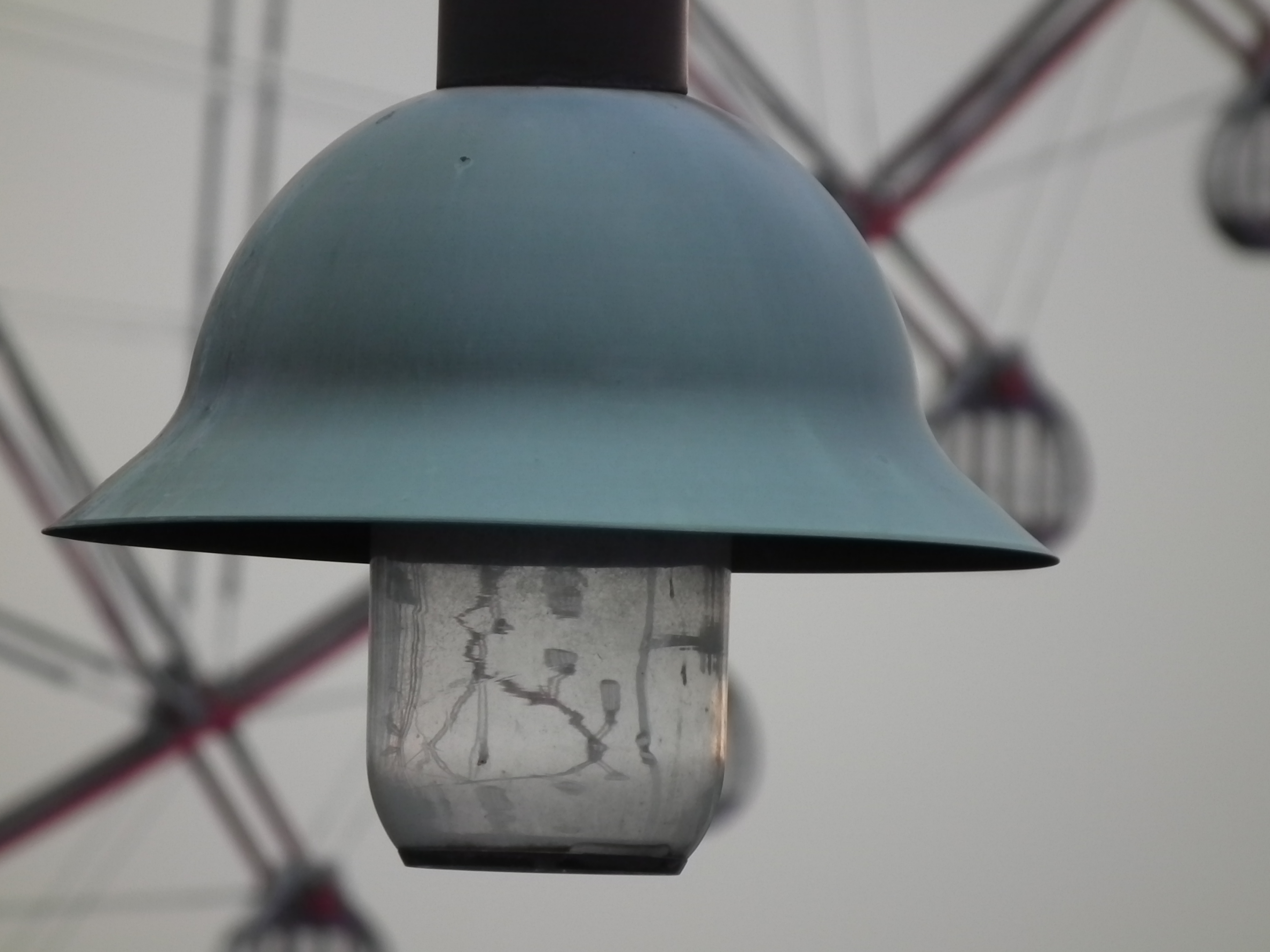 <b>連写重ね撮り<br>3,648×2,736 / 1/350秒 / F5.6 / 0EV / ISO800 / WB:オート / 126mm（720mm相当）</b>