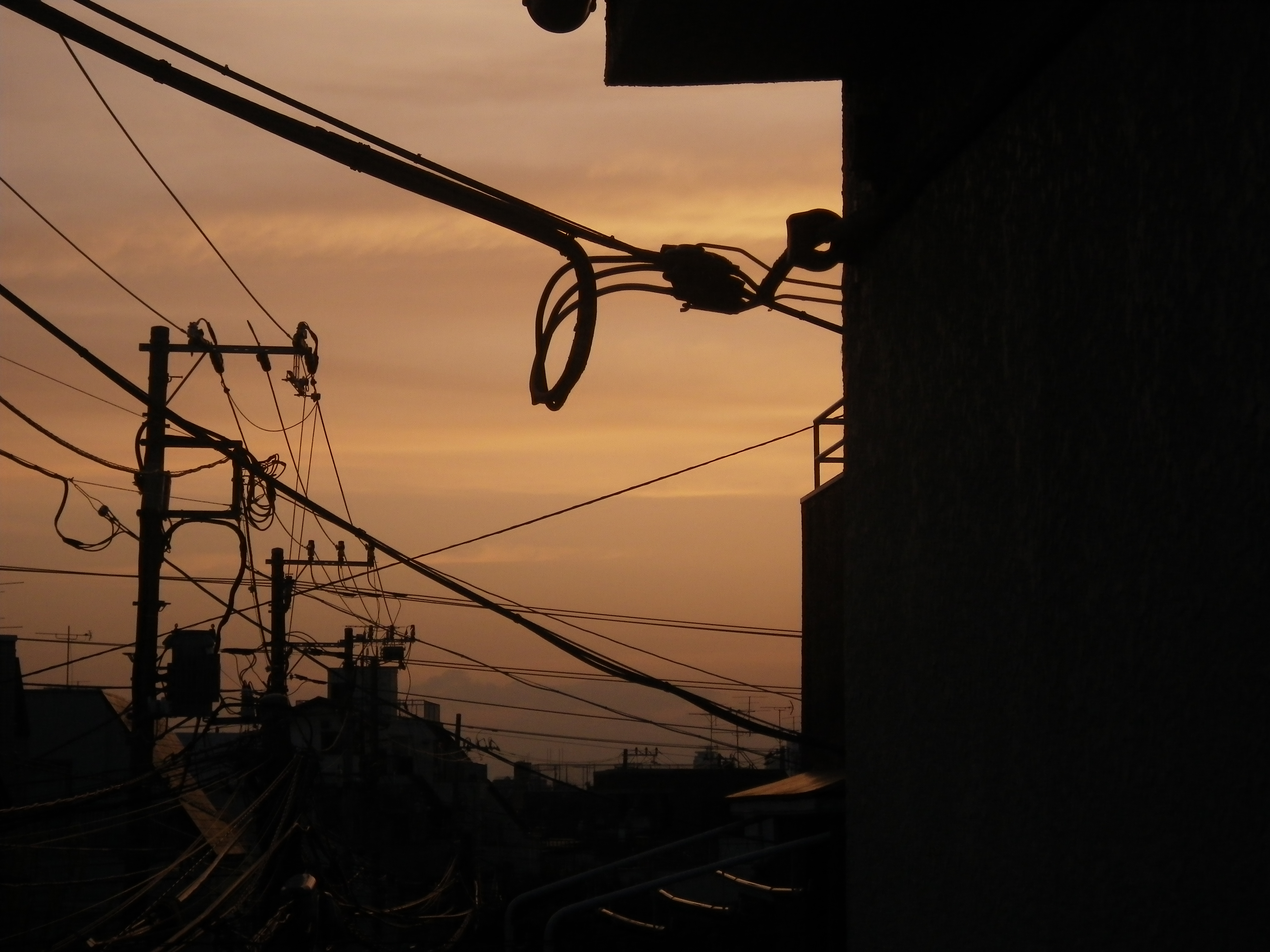 <b>ハイライト補正<br>Optio W90 / 4,000×3,000 / 1/200秒 / F5 / -1EV / ISO160 / プログラム / WB:オート / 16.7mm</b>