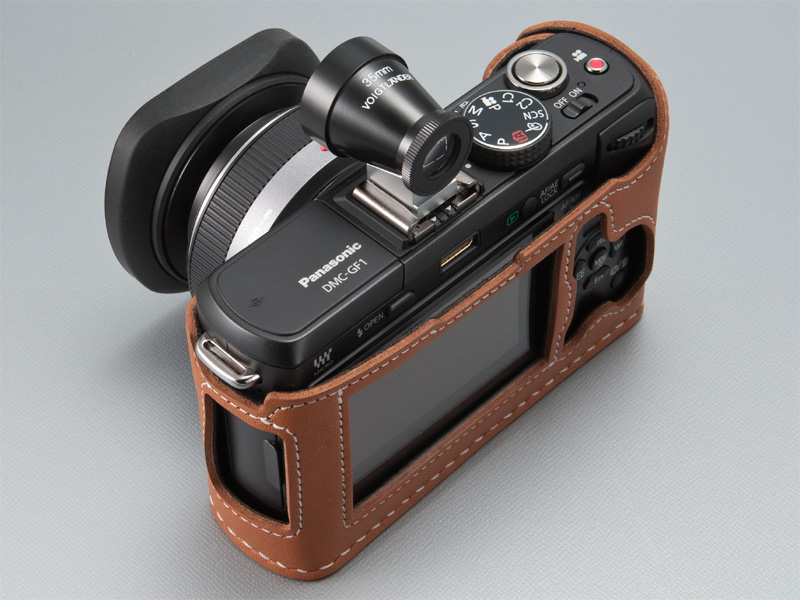 <b>40mmファインダーは選択肢が少ないので、ここでは35mmファインダーで代用している</b>