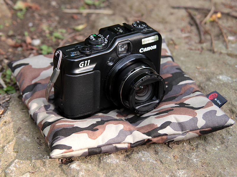 <b>Sサイズはコンパクトデジタルカメラに最適なサイズ</b>