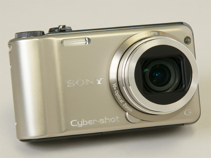 <b>動画撮影時のアクティブ手ブレ補正と光学10ズームが特徴のサイバーショットDSC-HX5V</b>