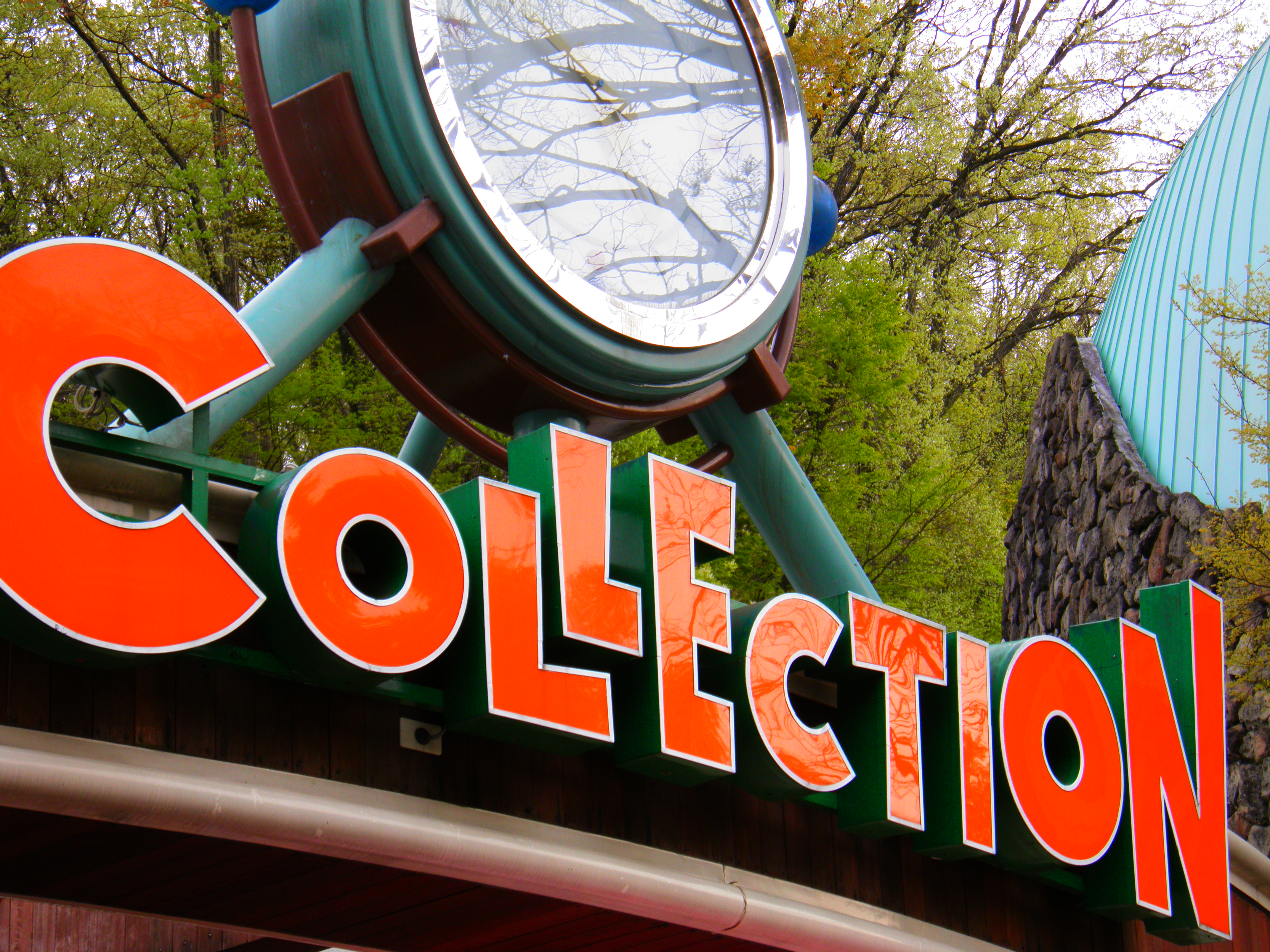 <b>ポップ<br>SP-800UZ / 約5.9MB / 4,288×3,216 / 1/80秒 / F4 / 0EV / ISO50 / WB:オート / 17.1mm</b>