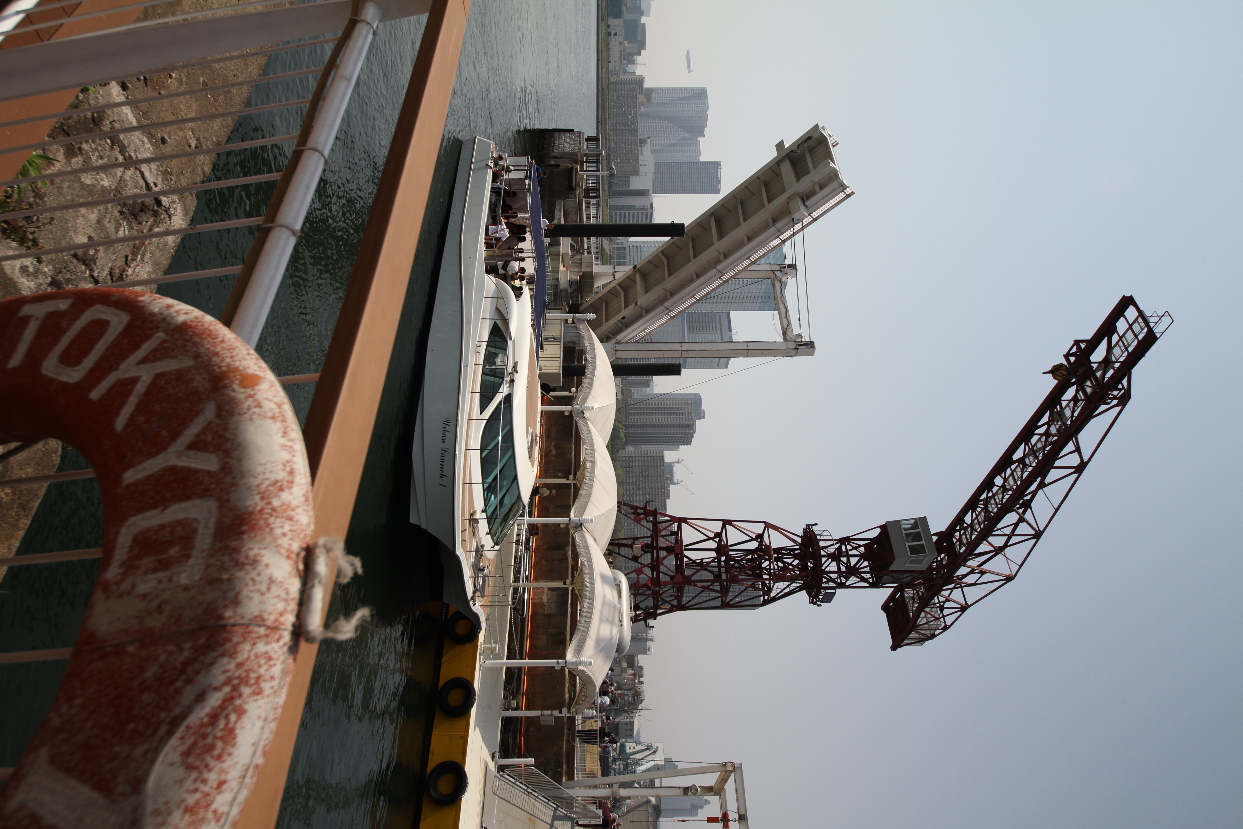 <b>EOS 7D / 8-16mm F4.5-5.6 DC HSM / 約5.5MB / 3,456×5,184 / 1/1,000秒 / F5 / 0EV / ISO100 / WB:オート / 13mm</b>