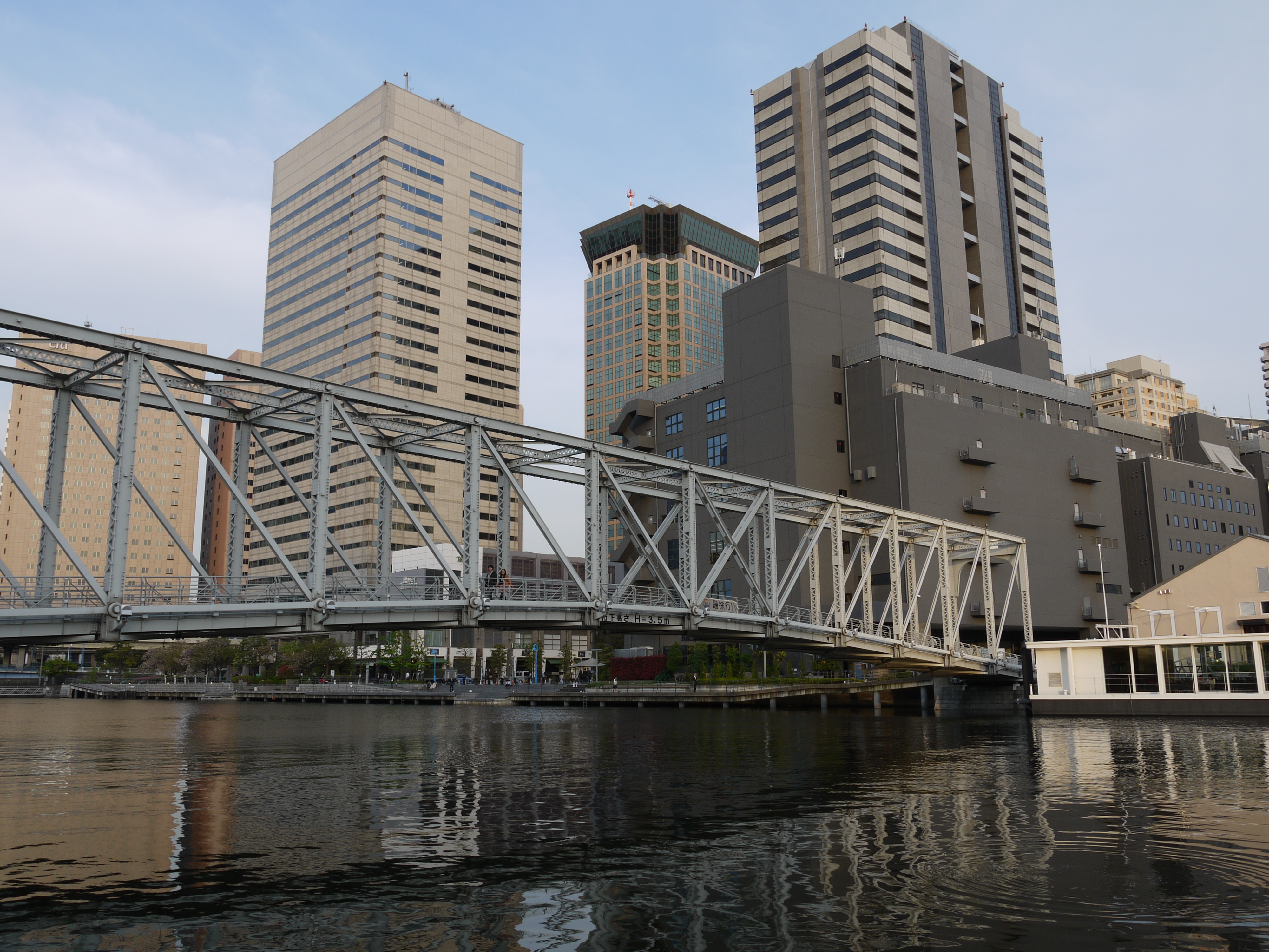 <b>ISO100<br>DMC-G2 / LUMIX G VARIO 14-42mm F3.5-5.6 ASPH. MEGA O.I.S. / 約5.3MB / 4,000×3,000 / 1/50秒 / F11 / -0.7EV / WB:オート / 14mm</b>