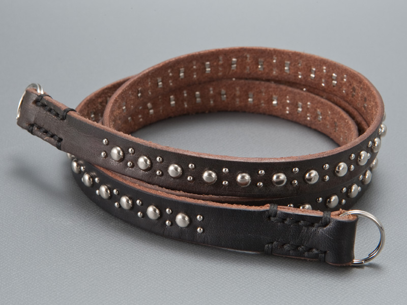 <b>ヴァイヒィェ・ブリーゼのストラップはレザーのグラデーション染めが絶妙だ。価格は1万6,485円</b>