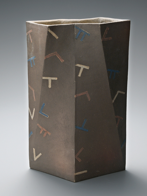 <b>(c)ポルトガル大使館</b>