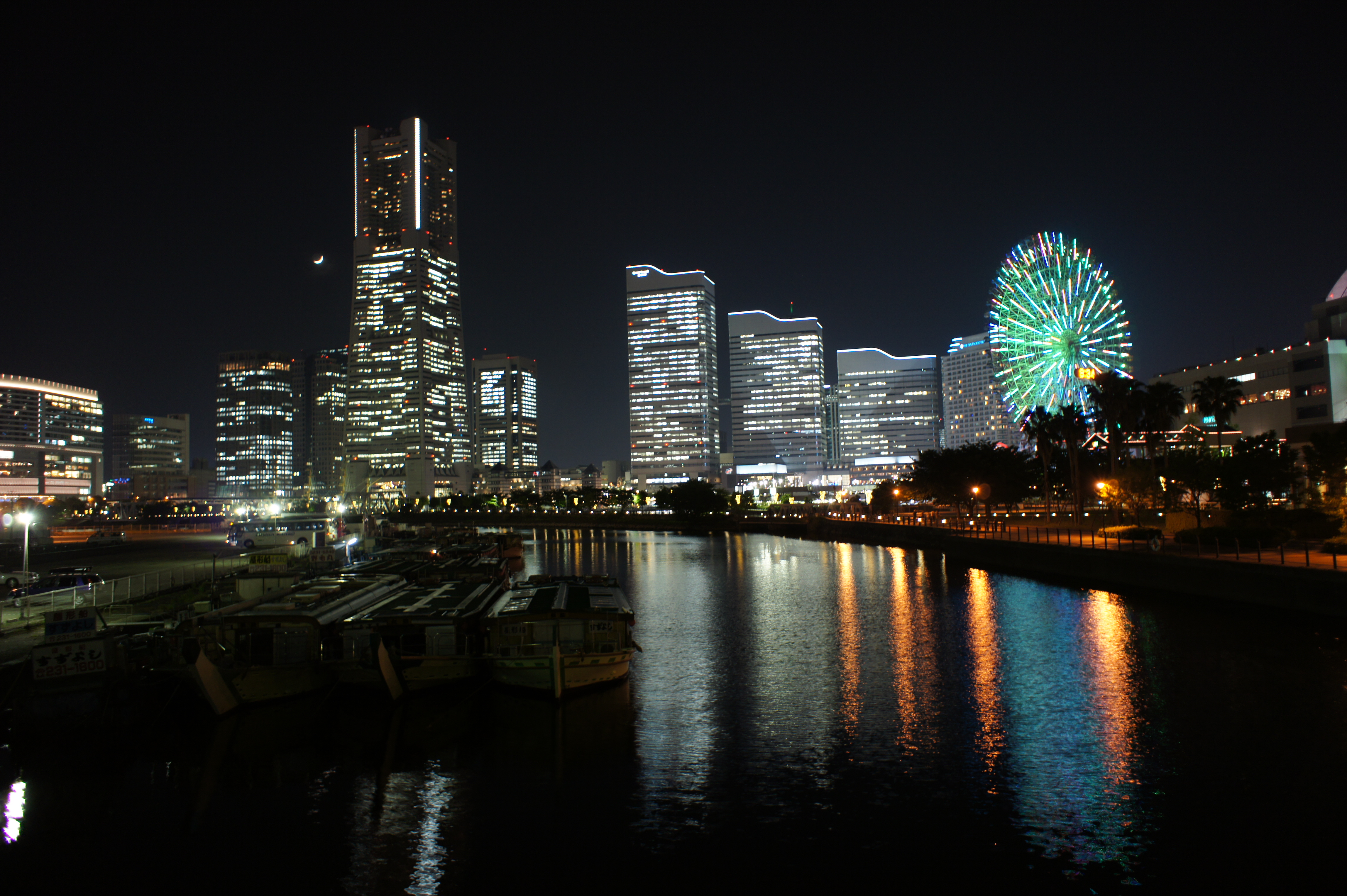 <b>NEX-5 / E 16mm F2.8 / 約4.3MB / 4,592×3,056 / 1/2秒 / F2.8 / 0EV / ISO200 / 16mm</b>